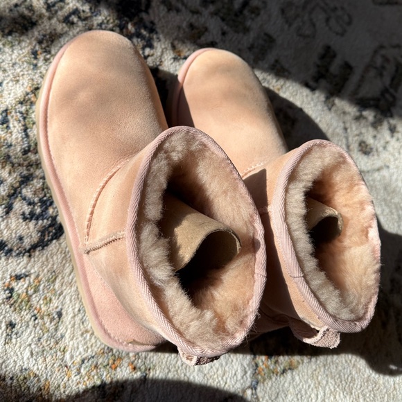 women’s light pink ugg mini boots - Picture 11 of 12